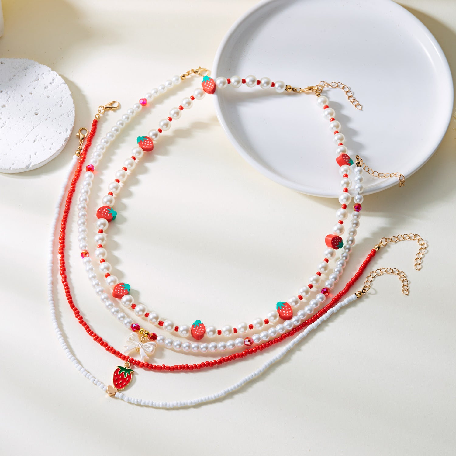 Wholesale Strawberry necklace simple summer small fresh soft ceramic rice pearl necklace female